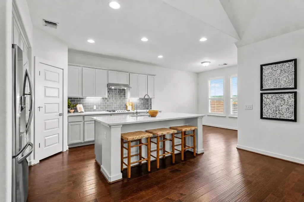 7201 Auburn Blaze Lane Austin TX 78744