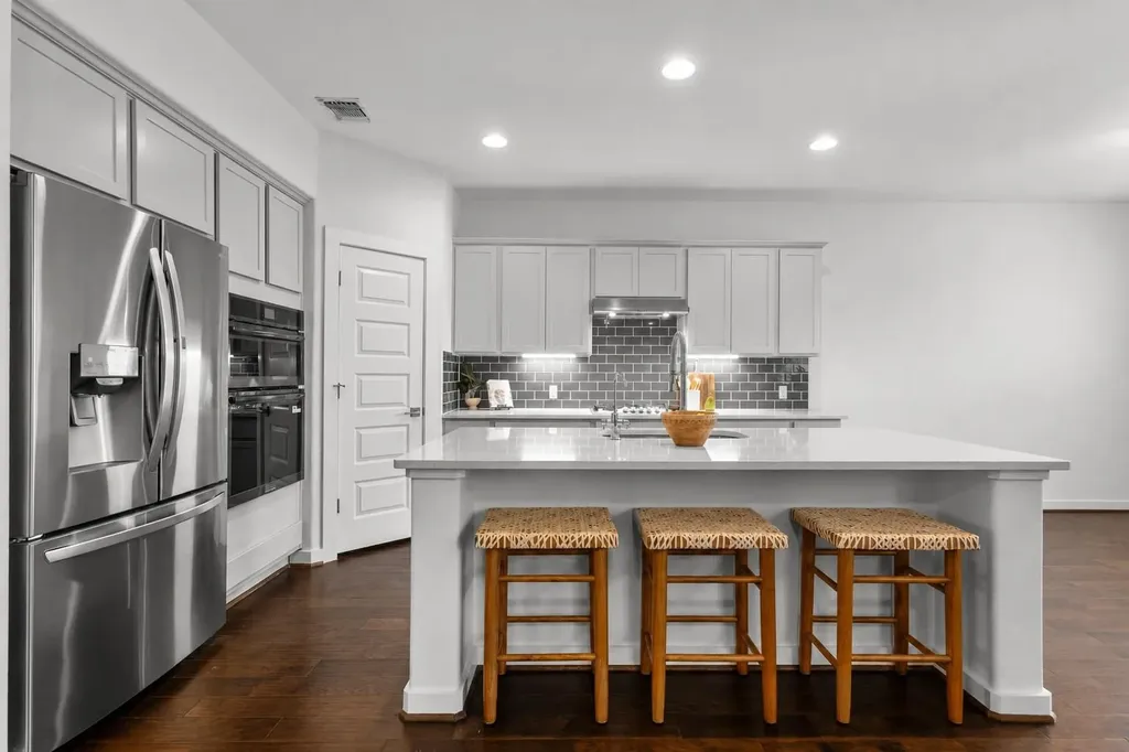 7201 Auburn Blaze Lane Austin TX 78744