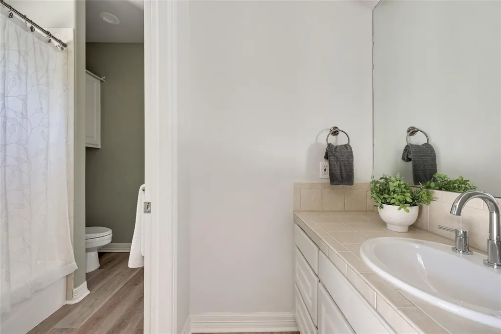 1326 Osprey Ridge Loop Lago Vista TX 78645