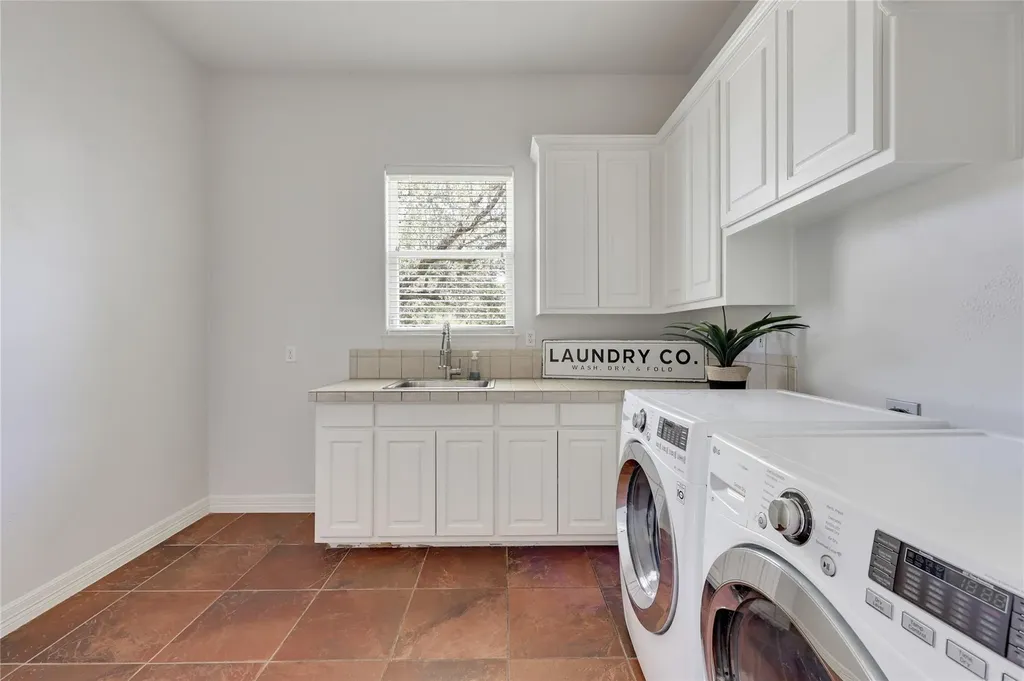 1326 Osprey Ridge Loop Lago Vista TX 78645