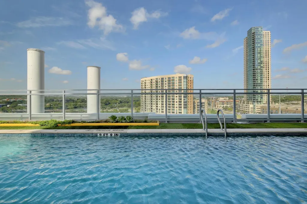 222 West Avenue Austin TX 78701