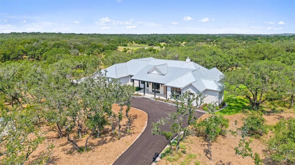 172 Crooked Creek Court Johnson City TX 78636