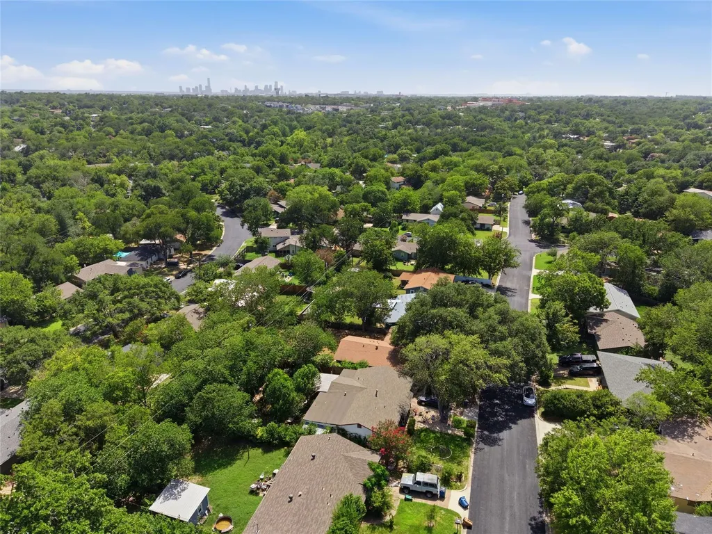 6807 La Salle Drive Austin TX 78723