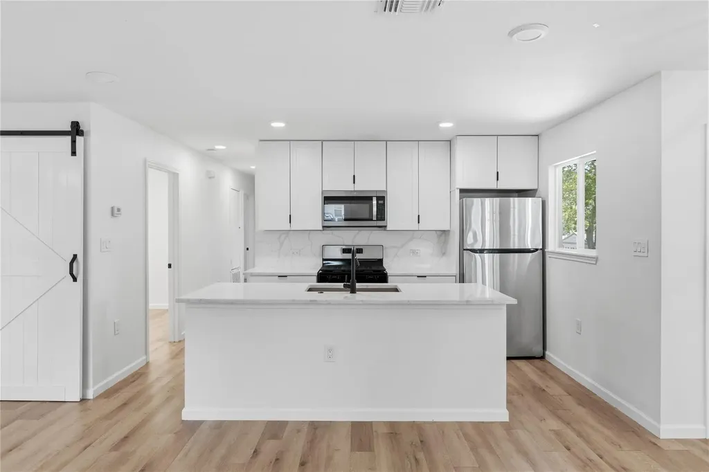 6807 La Salle Drive Austin TX 78723