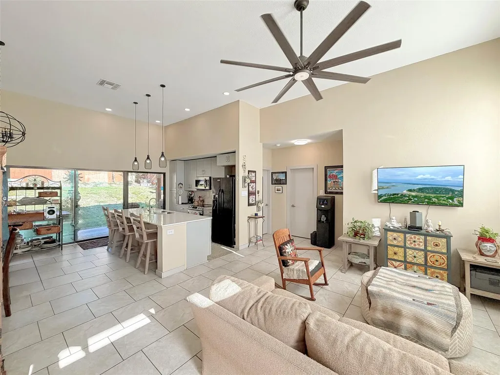 1151 Eastview Drive Canyon Lake TX 78133