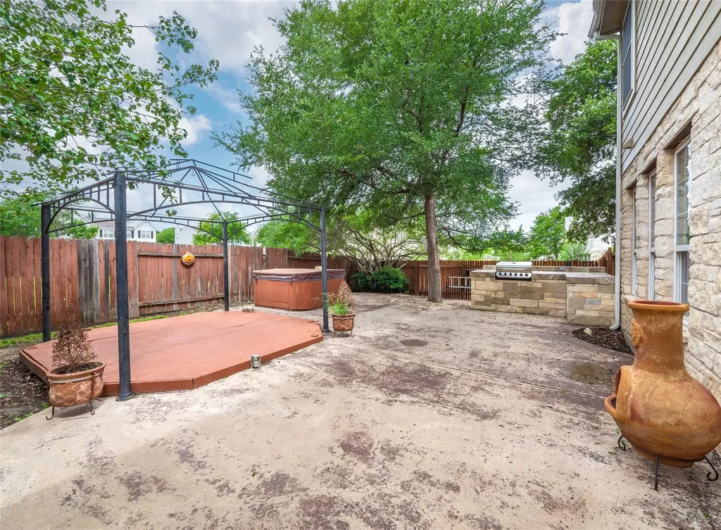 125 Hometown Parkway Kyle TX 78640