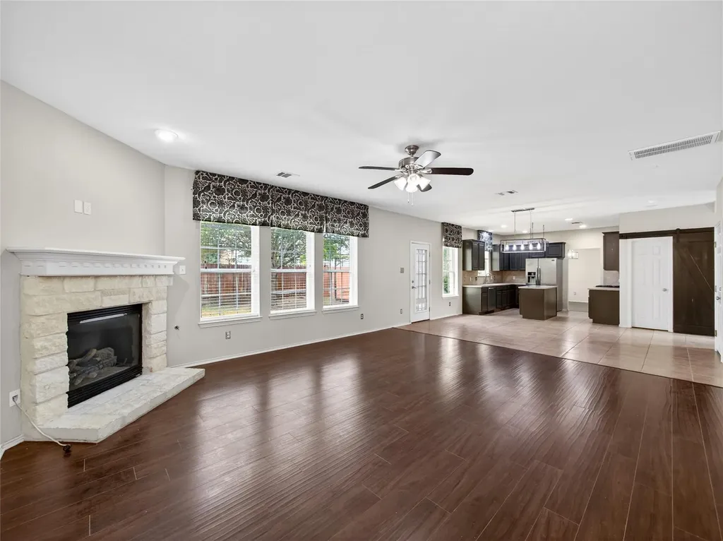 125 Hometown Parkway Kyle TX 78640