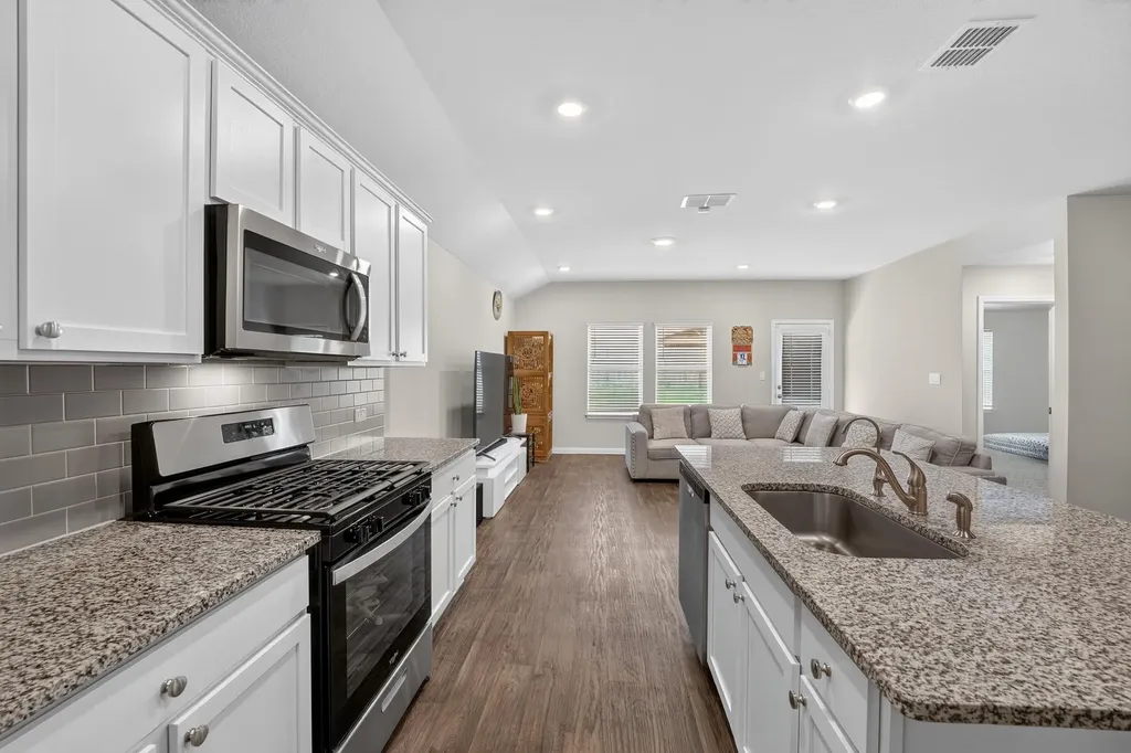 20804 Alcala Terrance Manor TX 78653