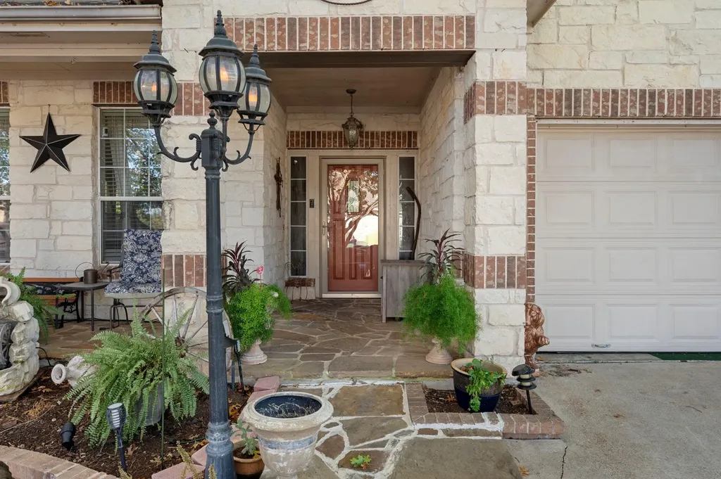 17813 Floribundas Lane Elgin TX 78621