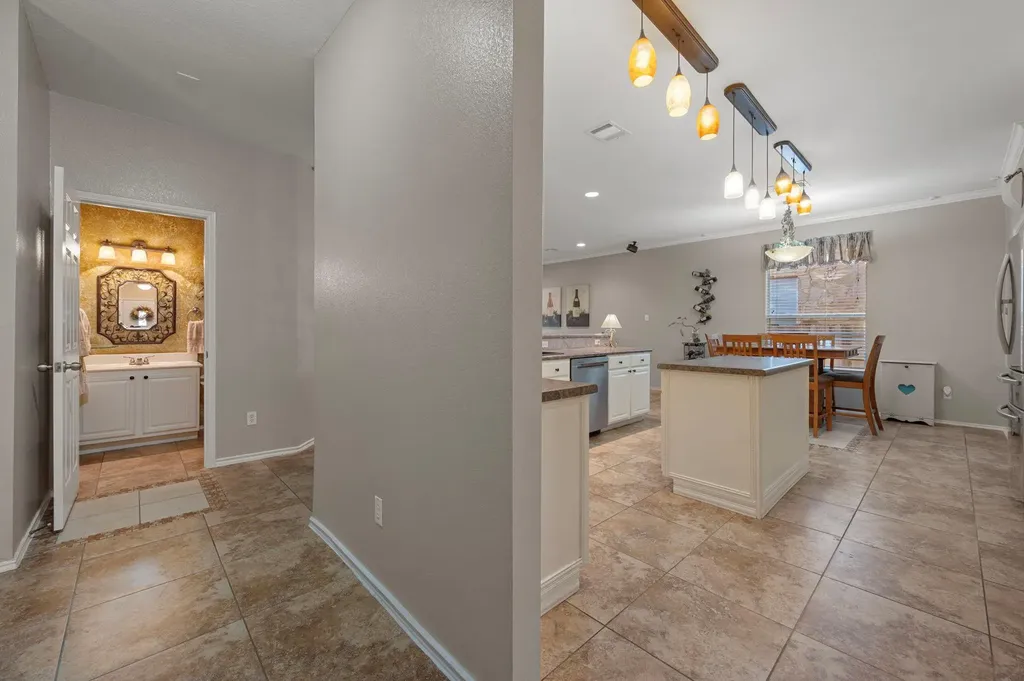 17813 Floribundas Lane Elgin TX 78621