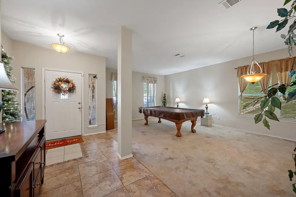 17813 Floribundas Lane Elgin TX 78621