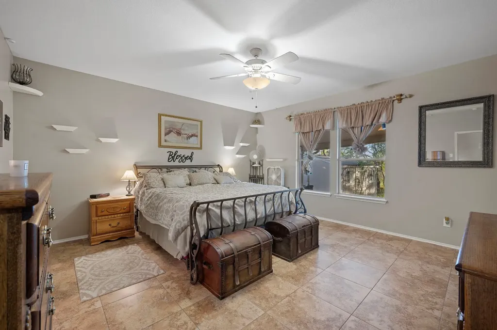 17813 Floribundas Lane Elgin TX 78621