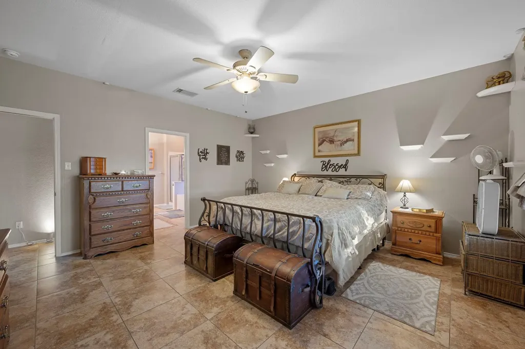 17813 Floribundas Lane Elgin TX 78621