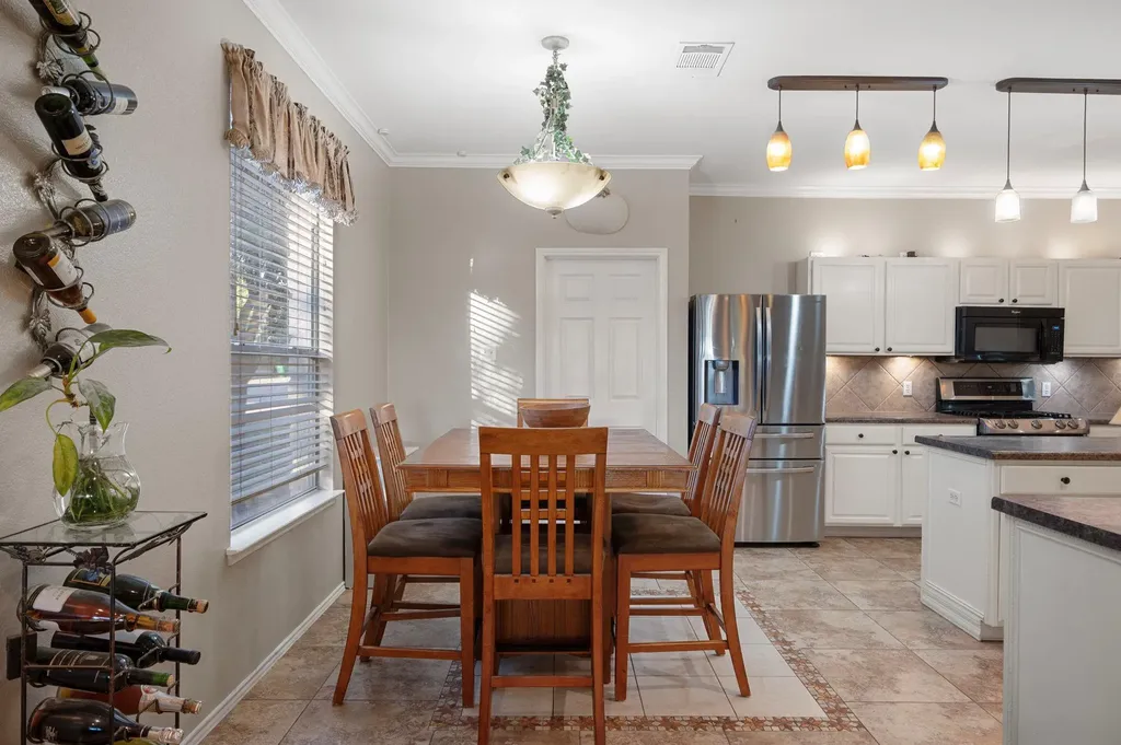 17813 Floribundas Lane Elgin TX 78621