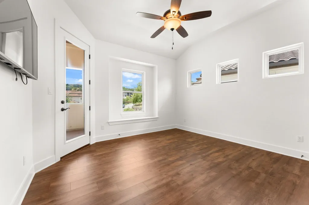 300 Marina View Court Austin TX 78734