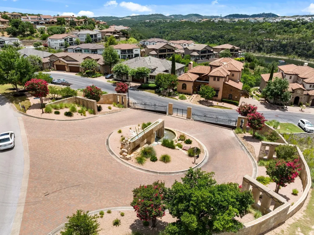 300 Marina View Court Austin TX 78734