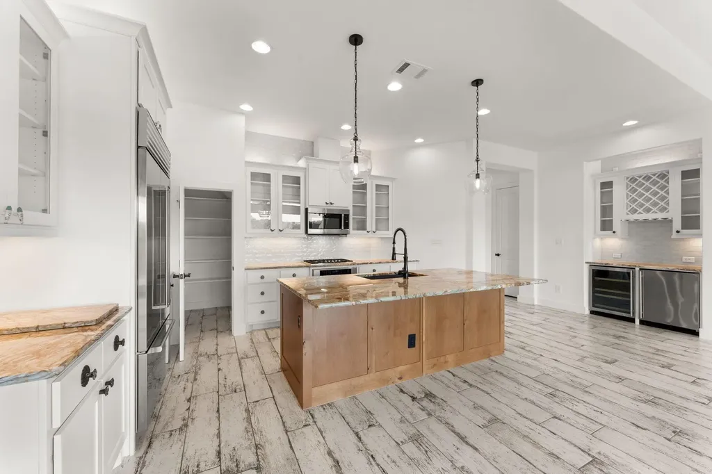 300 Marina View Court Austin TX 78734