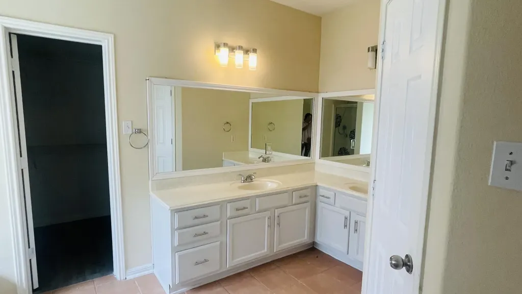 6805 Cromarty Lane Austin TX 78754