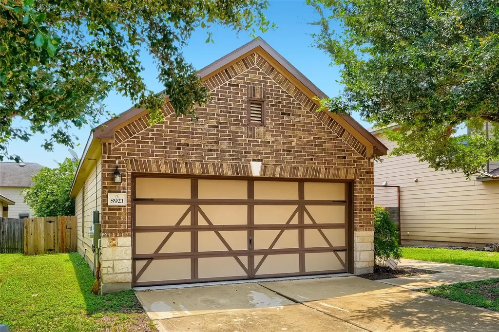 8921 Stambourne Street Austin TX 78747