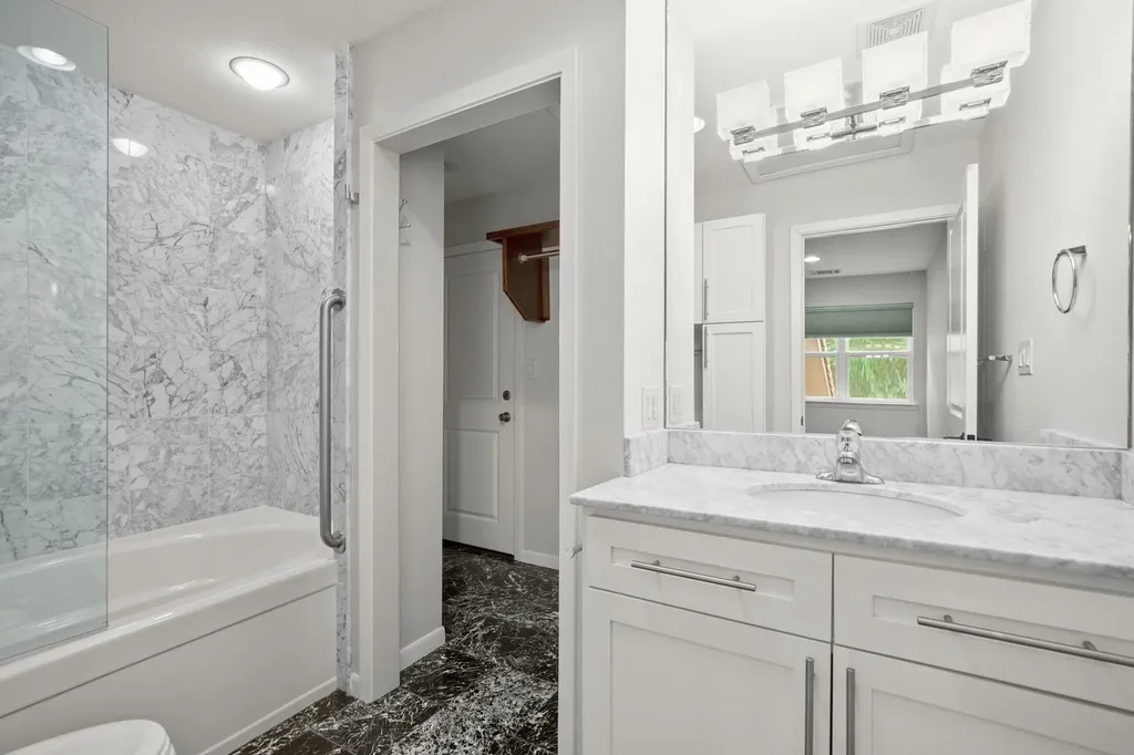 4116 Creek Ledge Austin TX 78731