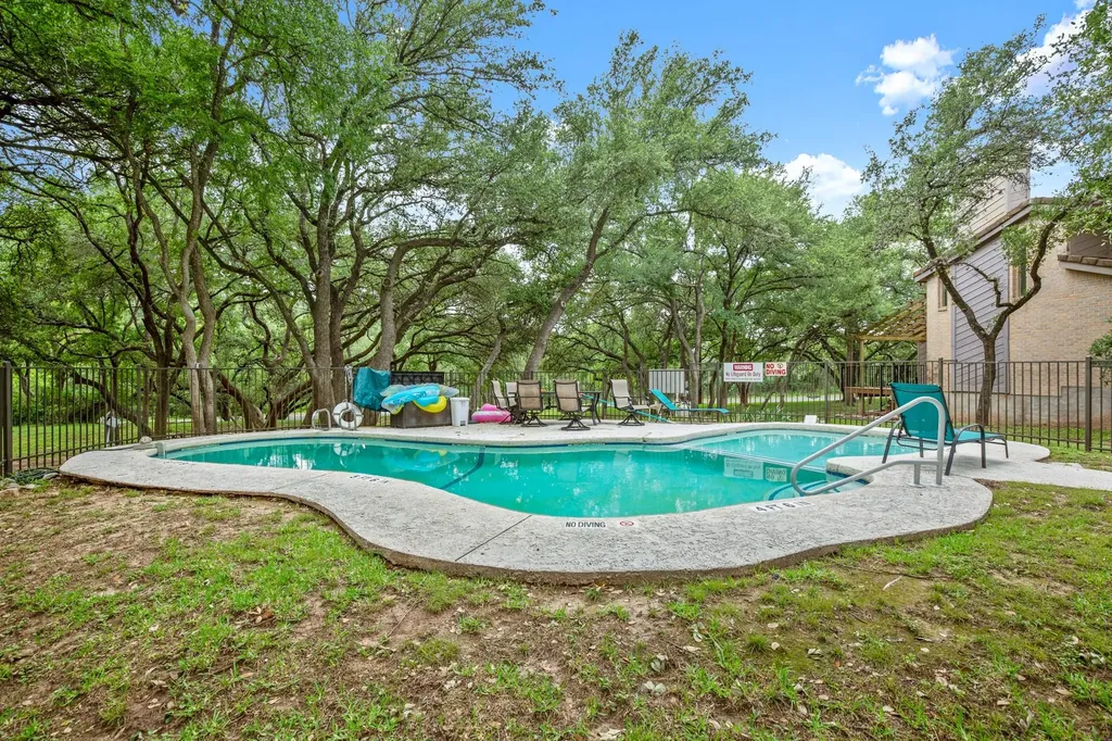 4116 Creek Ledge Austin TX 78731