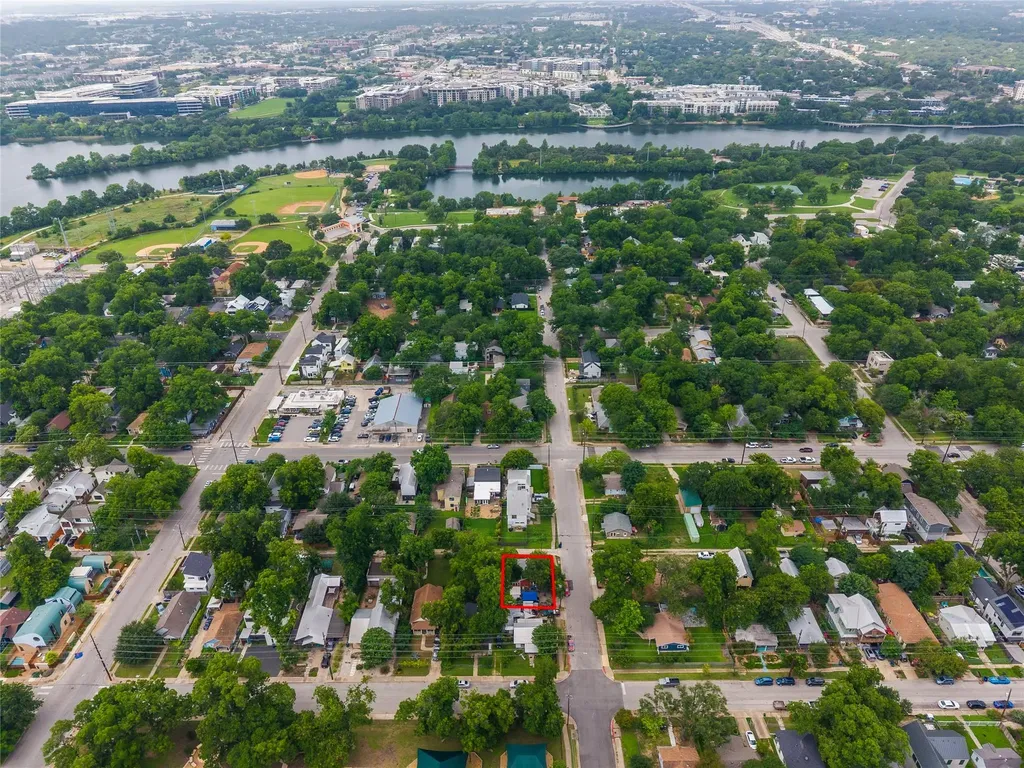 67 Anthony Street Austin TX 78702