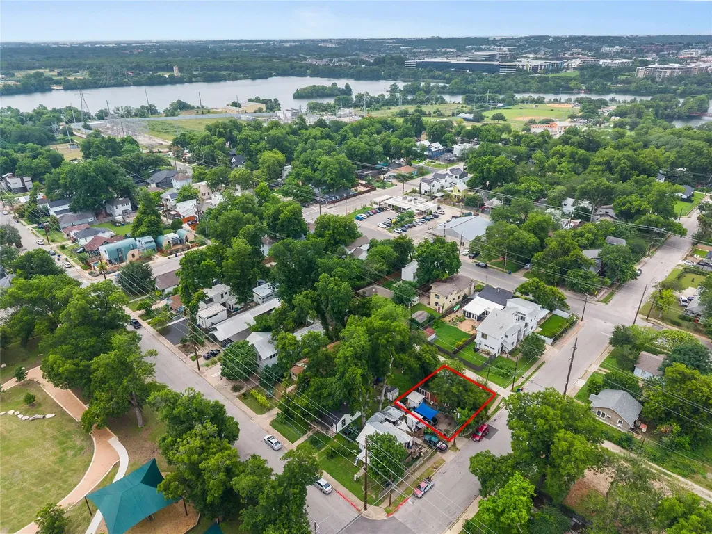 67 Anthony Street Austin TX 78702