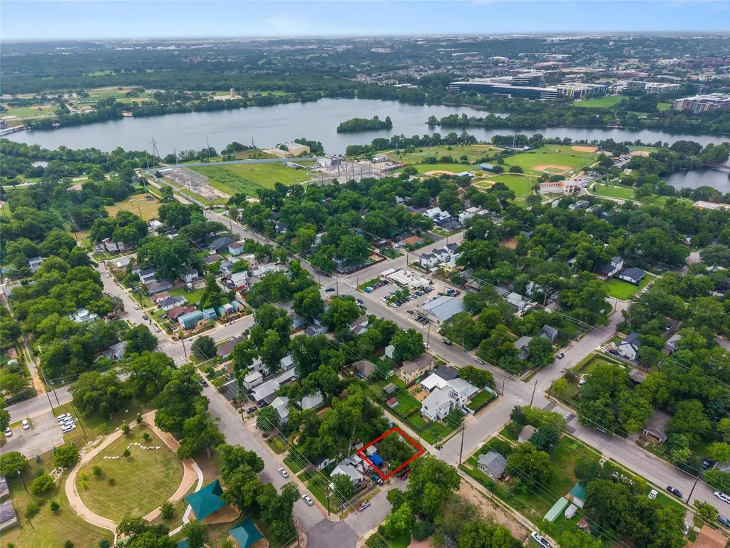67 Anthony Street Austin TX 78702