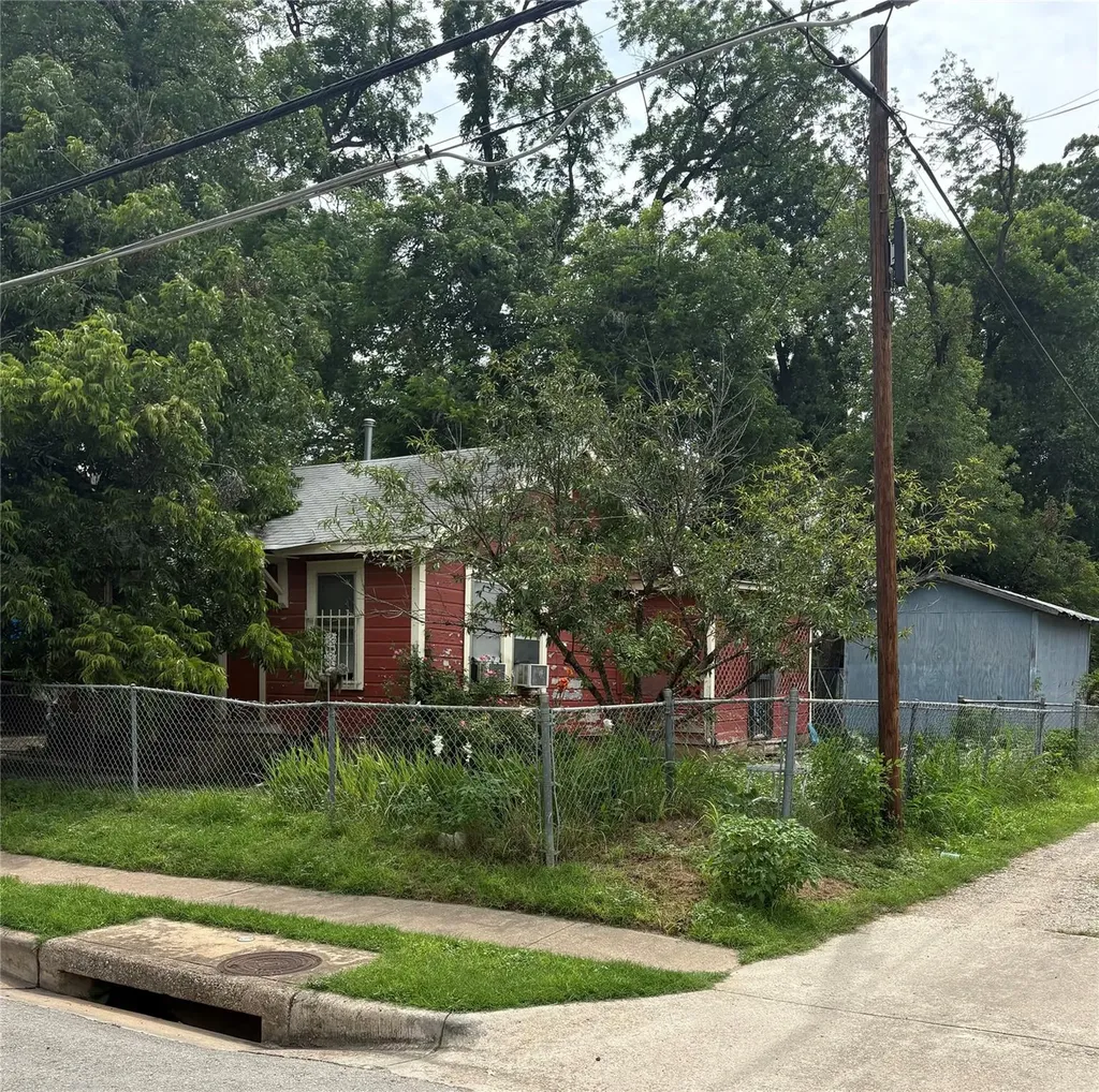 67 Anthony Street Austin TX 78702