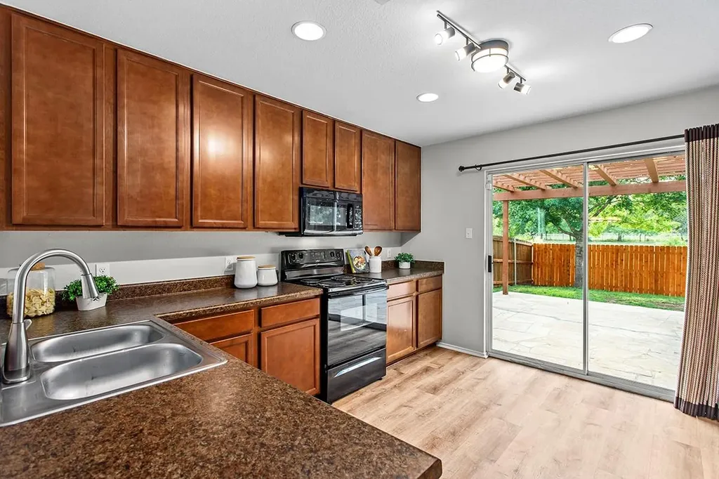 11328 Ashbrook Drive Manchaca TX 78652