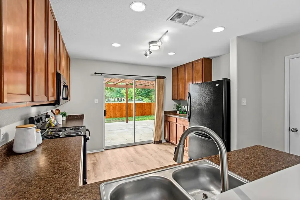 11328 Ashbrook Drive Manchaca TX 78652