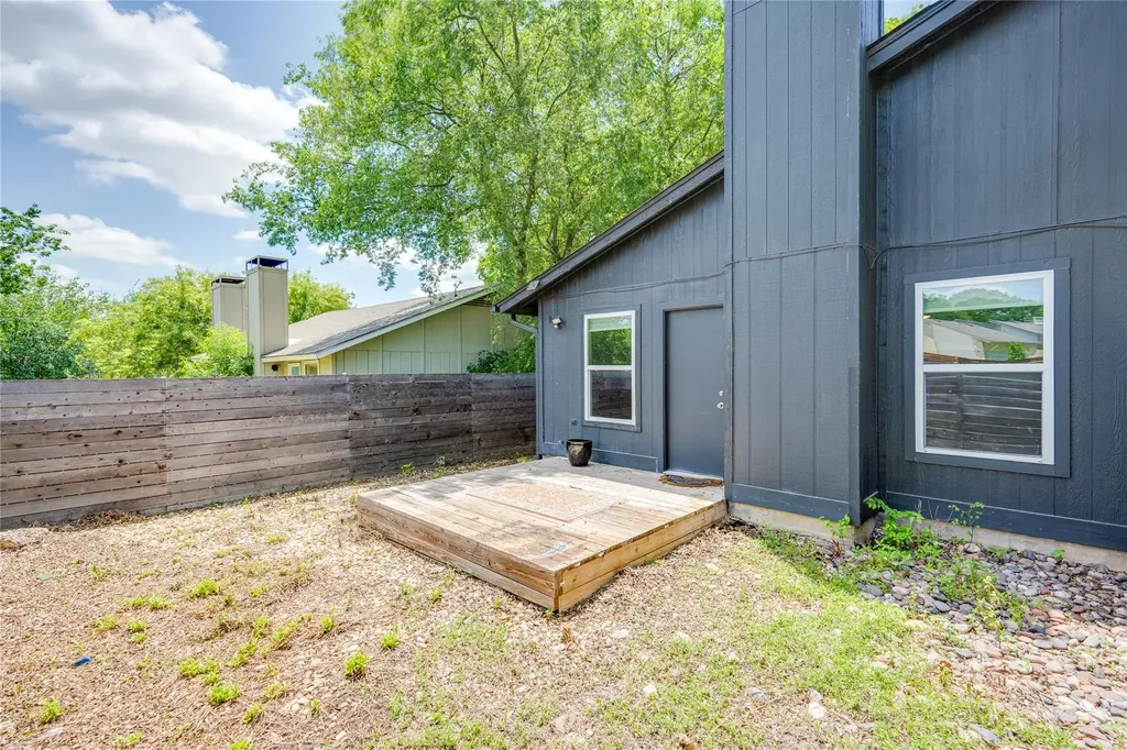 2315 Burleson Road Austin TX 78741