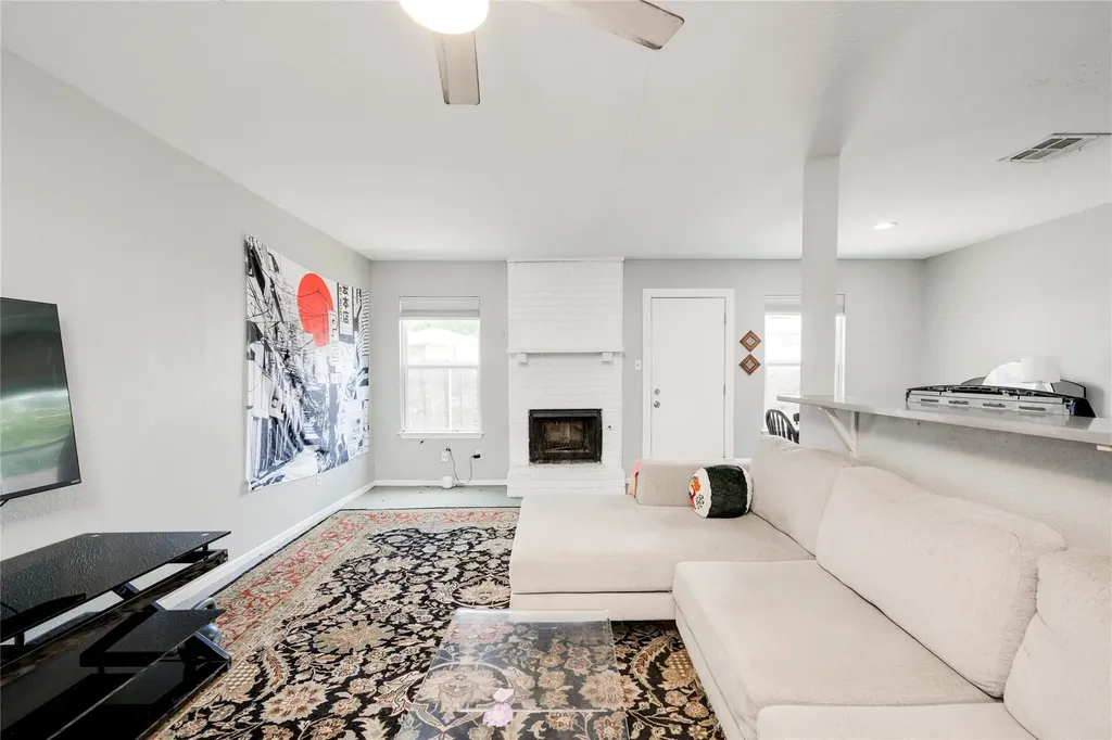 2315 Burleson Road Austin TX 78741