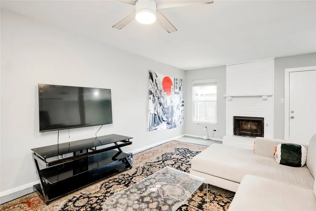 2315 Burleson Road Austin TX 78741