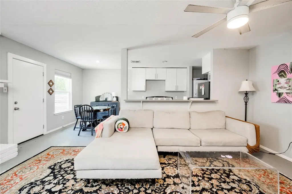 2315 Burleson Road Austin TX 78741