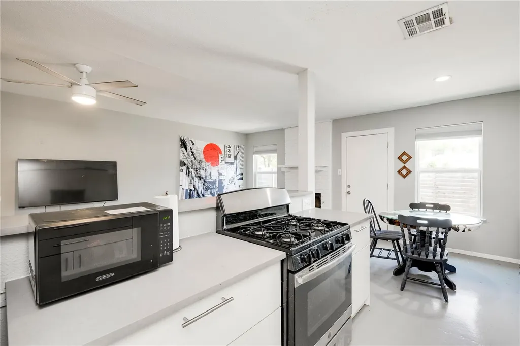 2315 Burleson Road Austin TX 78741