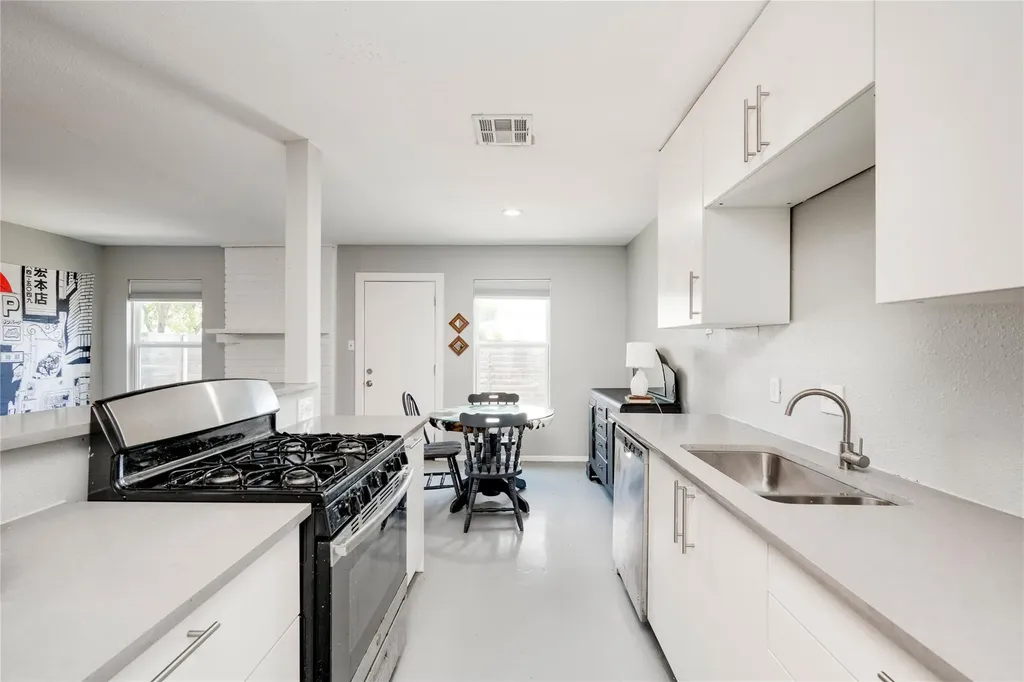 2315 Burleson Road Austin TX 78741