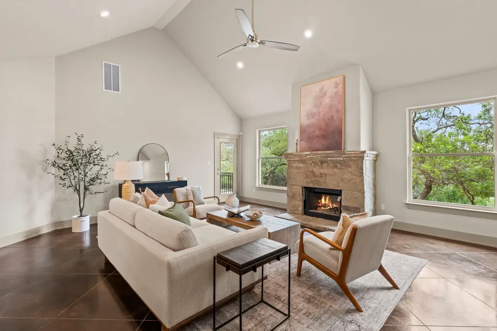 112 Twin Creek Circle Dripping Springs TX 78620