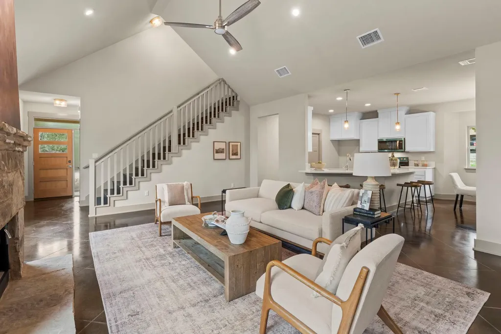 112 Twin Creek Circle Dripping Springs TX 78620