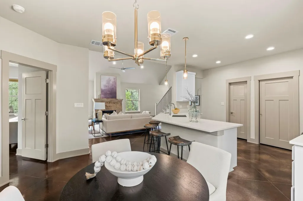 112 Twin Creek Circle Dripping Springs TX 78620