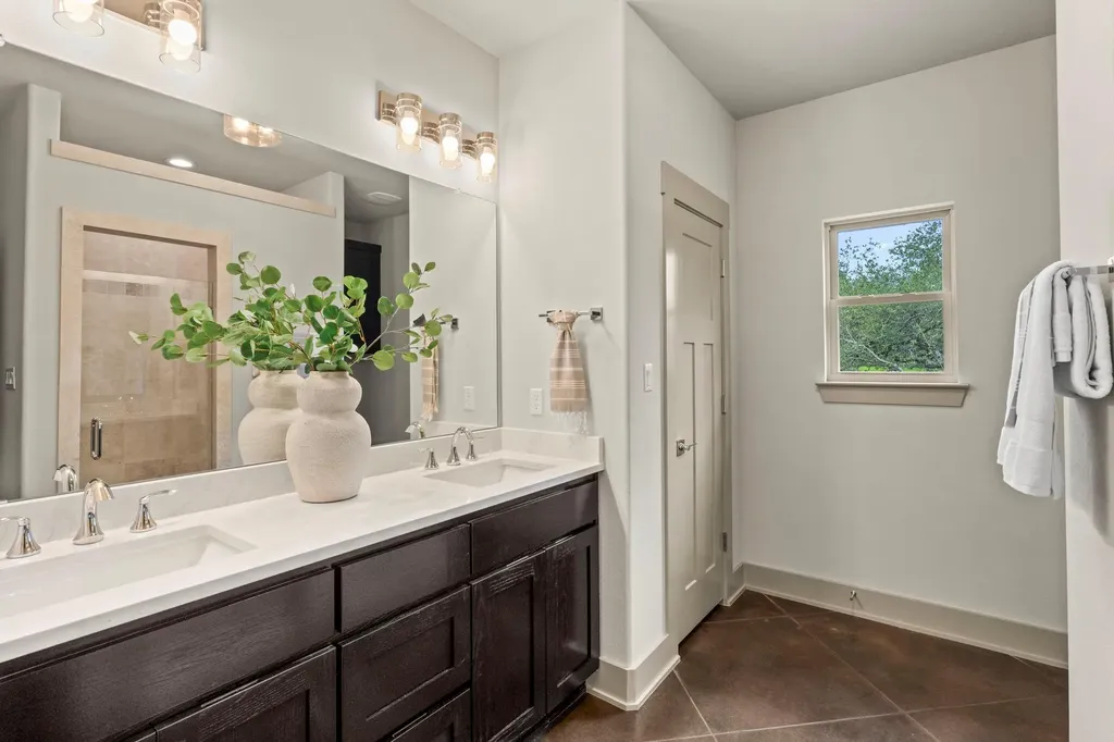 112 Twin Creek Circle Dripping Springs TX 78620