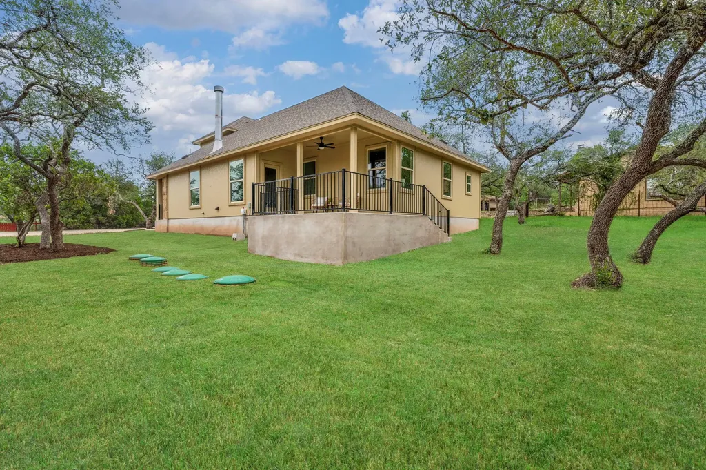 112 Twin Creek Circle Dripping Springs TX 78620