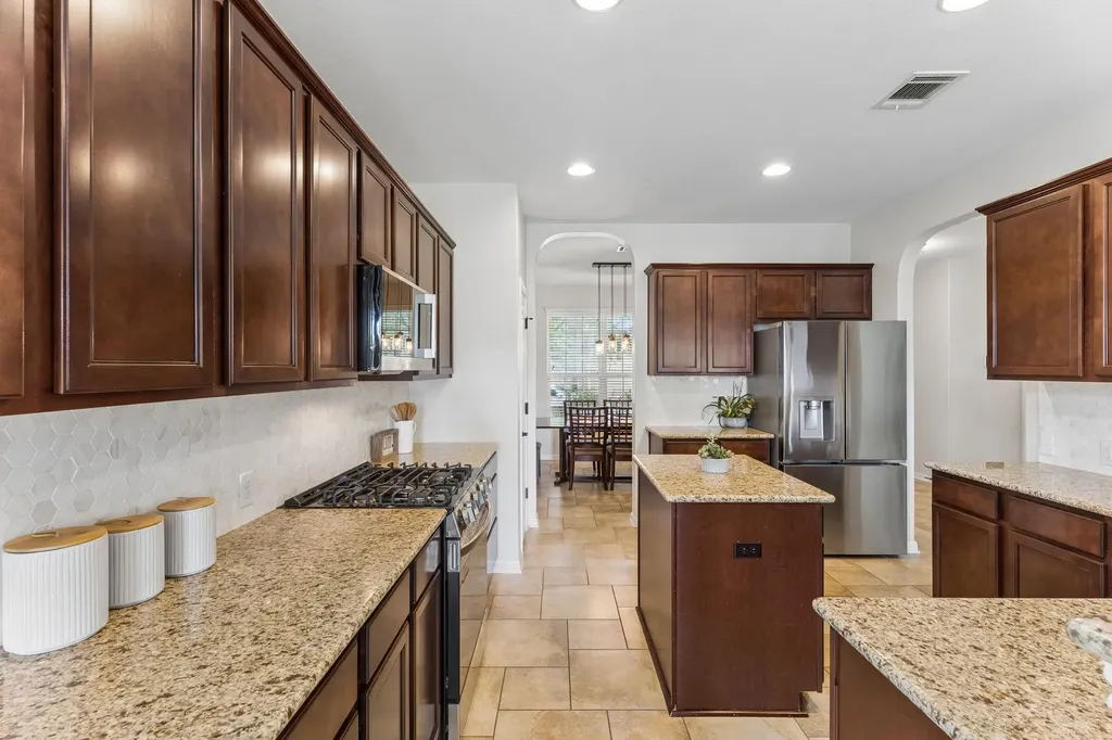 250 Mystic Hollow Buda TX 78610