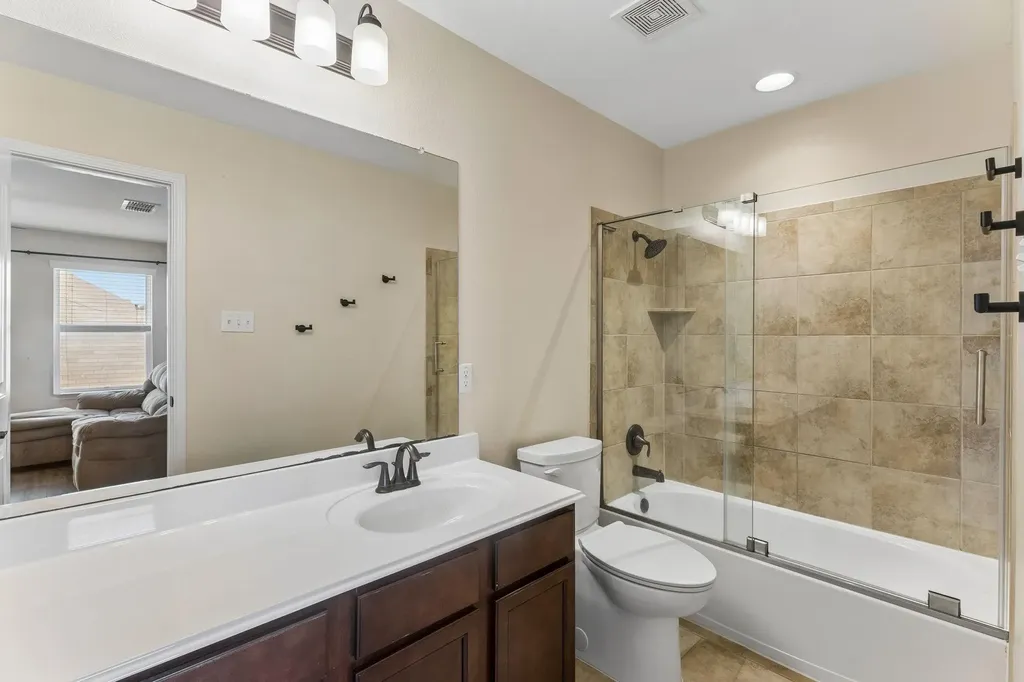 250 Mystic Hollow Buda TX 78610