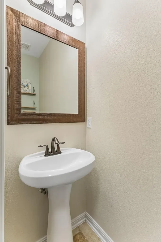 250 Mystic Hollow Buda TX 78610