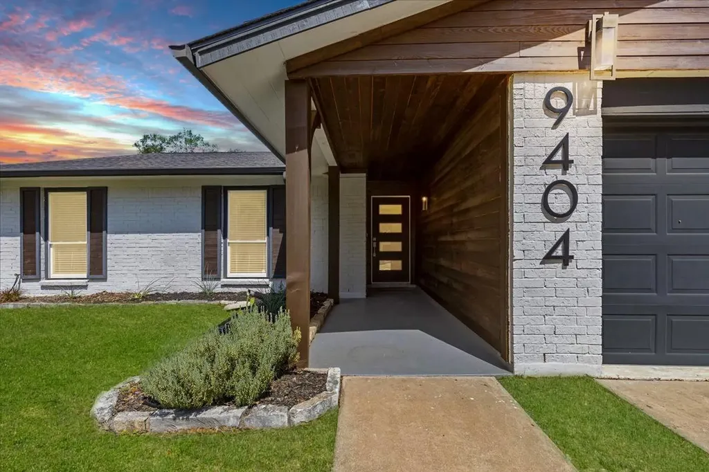 9404 Meadow Vale Austin TX 78758