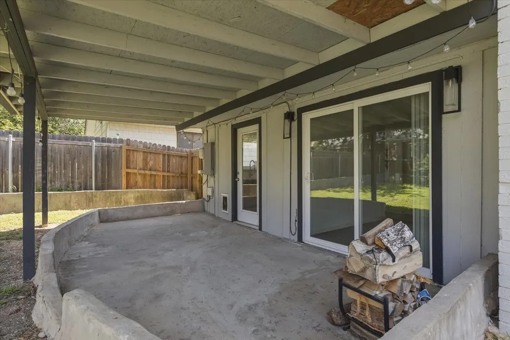 9404 Meadow Vale Austin TX 78758