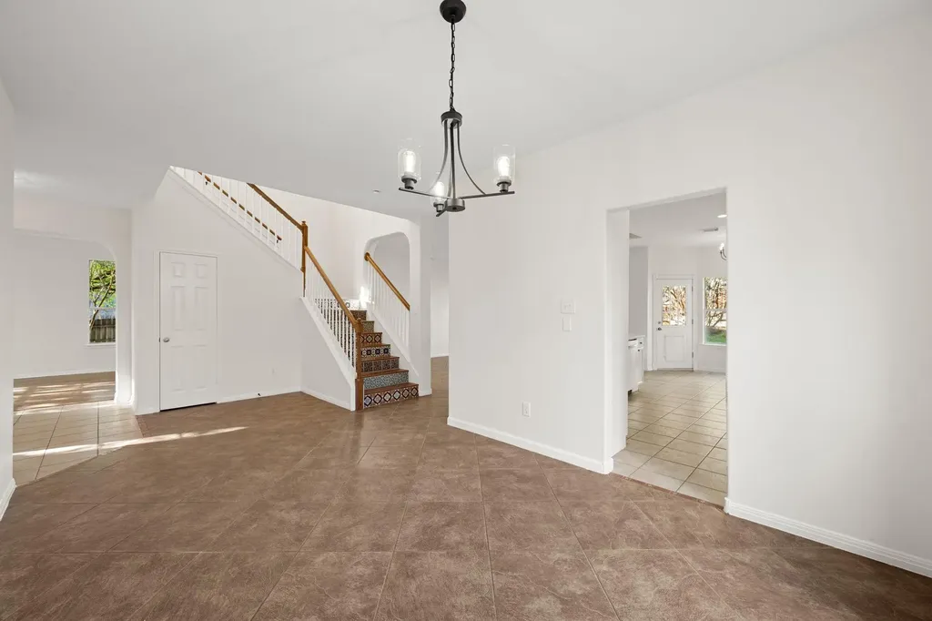 1734 Chasewood Drive Austin TX 78727