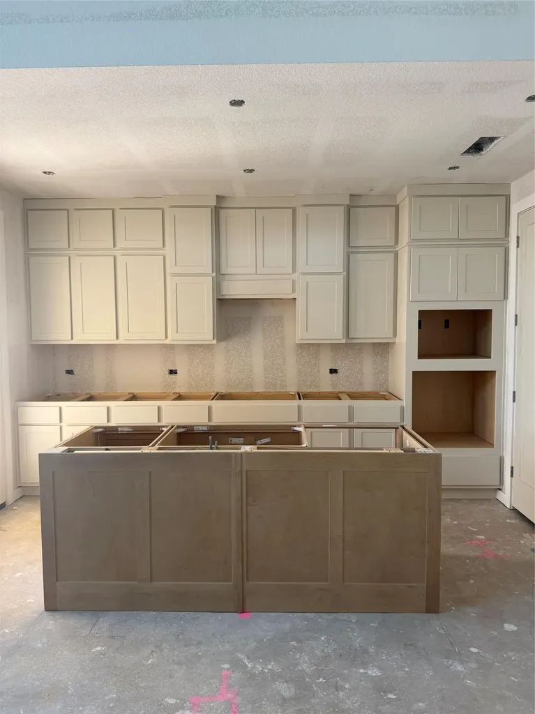 6305 Comanche Moon Trail Austin TX 78747