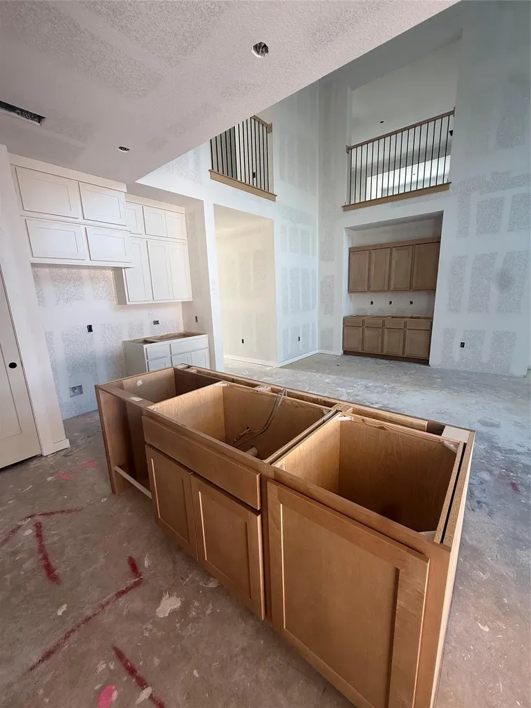 6305 Comanche Moon Trail Austin TX 78747
